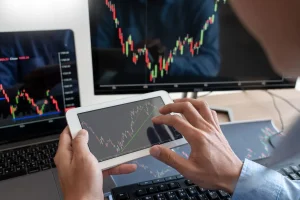 BYDFi vs Coinbase: Which Platform Is Easier for Global Crypto Traders in 2026?